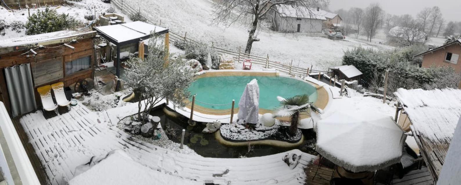 A La Marc'Quize Chambres D'Hotes, Petit Dejeuner Compris, Avec Piscine A Debordement En Exterieur, Bain Nordique A 38 Degres En Prestation Supplement Sur Reservation Horaire Anticipee 1 Place De Parking Gratuite Sur Place Mouxy Εξωτερικό φωτογραφία
