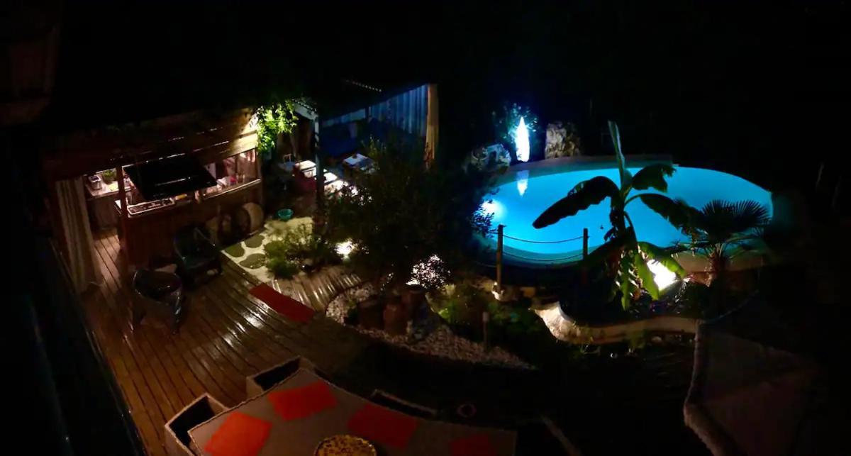 A La Marc'Quize Chambres D'Hotes, Petit Dejeuner Compris, Avec Piscine A Debordement En Exterieur, Bain Nordique A 38 Degres En Prestation Supplement Sur Reservation Horaire Anticipee 1 Place De Parking Gratuite Sur Place Mouxy Εξωτερικό φωτογραφία