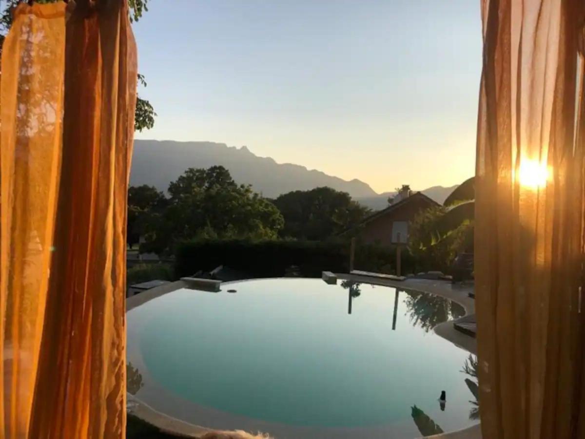 A La Marc'Quize Chambres D'Hotes, Petit Dejeuner Compris, Avec Piscine A Debordement En Exterieur, Bain Nordique A 38 Degres En Prestation Supplement Sur Reservation Horaire Anticipee 1 Place De Parking Gratuite Sur Place Mouxy Εξωτερικό φωτογραφία