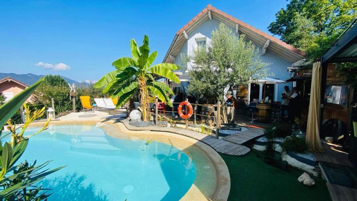 A La Marc'Quize Chambres D'Hotes, Petit Dejeuner Compris, Avec Piscine A Debordement En Exterieur, Bain Nordique A 38 Degres En Prestation Supplement Sur Reservation Horaire Anticipee 1 Place De Parking Gratuite Sur Place Mouxy Εξωτερικό φωτογραφία
